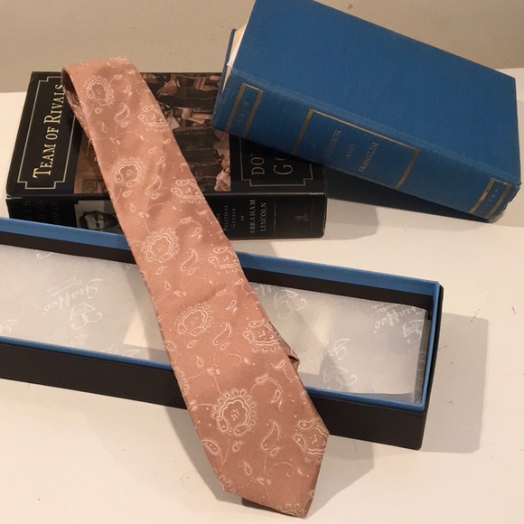 Silk Tie - Picture 4 of 11